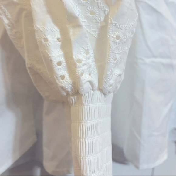 ELOQUII Elements Women's Plus Size Eyelet Puff Sleeve Top - Picture 5 of 5